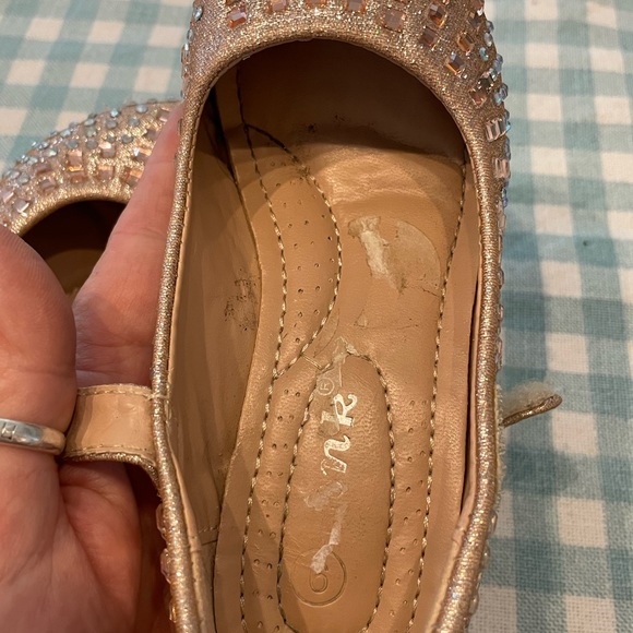 Little Link 9T brilliant jewels of rose gold and silver. One inch Wedge heels. - Picture 5 of 7